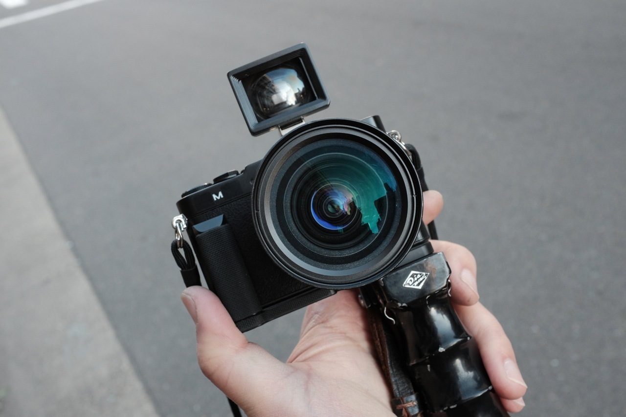 パナソニック デジタル一眼カメラ ルミックス GM1 レンズキット 標準ズームレンズ付属 シルバー DMC-GM1K-S - 2